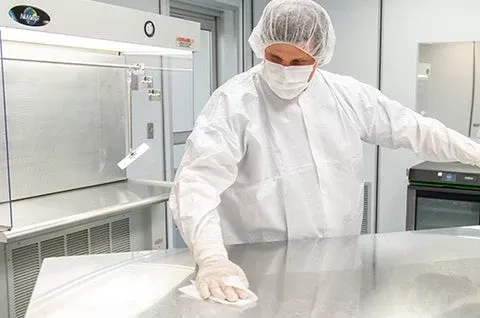Contec Inc Cleanroom Lab Coat Contec CritiGear™ White Large Knee Length Disposable - M-1128928-2659 - Bag of 10